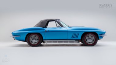 1967-Chevrolet-Corvette-StingRay-SkyBlue--194677S109007-Studio_003