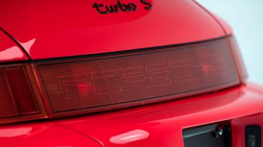 1994-3.6-Turbo-S-Guards-Red-WPOAC2967RS480425-Studio_017